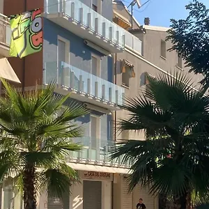 https://casa-gabriella.emilia-romagnahotels.net